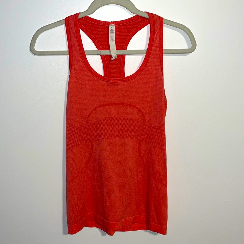 Lulu lemon size 6 top